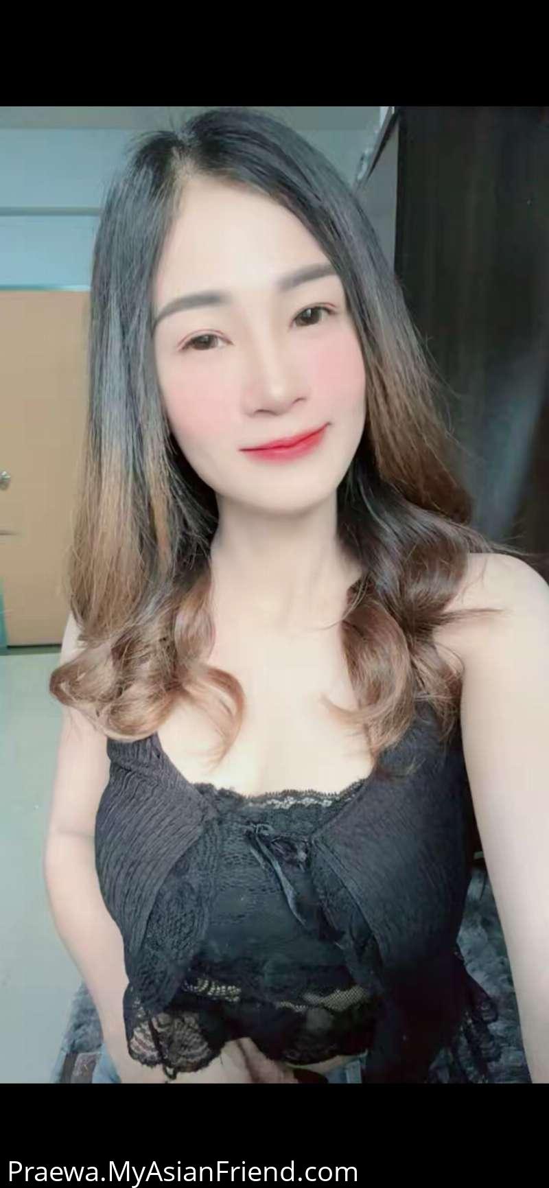 Praewa's personal blog photo 1 added Friday the 24th of October 2025